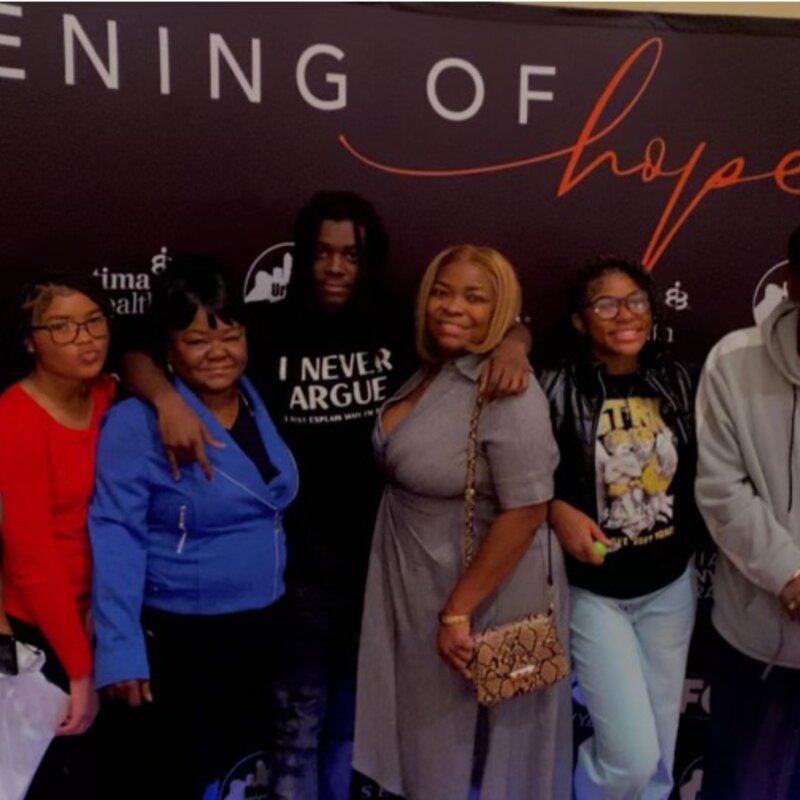 Heavy HeartZ team and volunteers at the Evening of Hope event